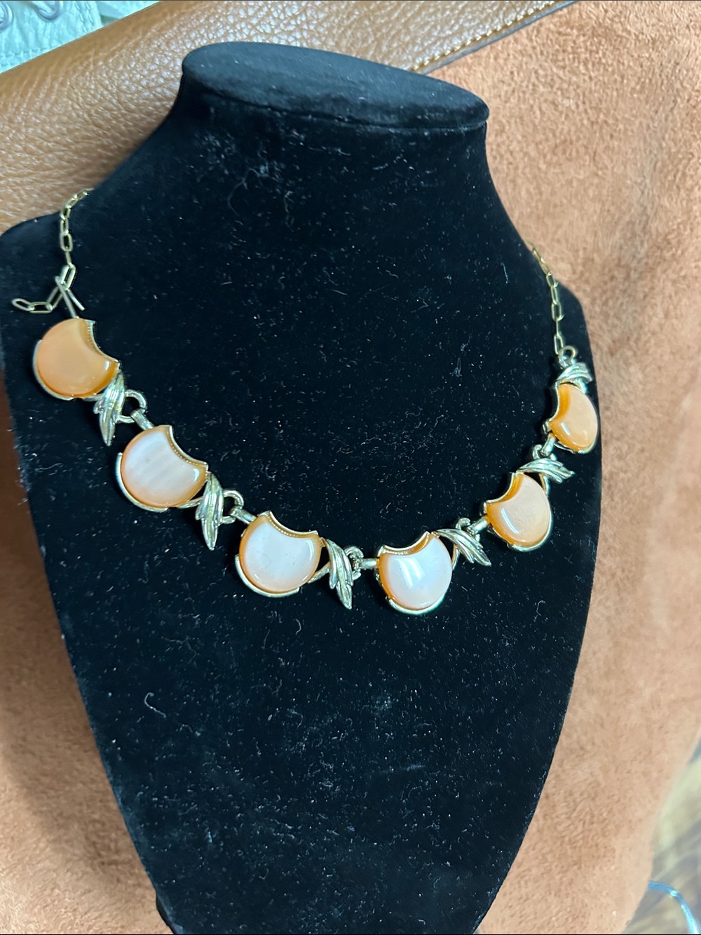 Vintage Gold-Tone Peach Shell Crescent Link Necklace